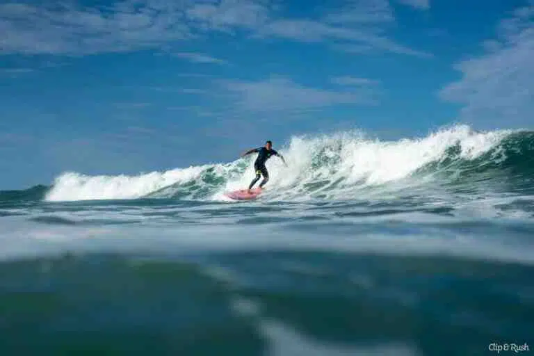 Quand surfer sur la côte sauvage ?